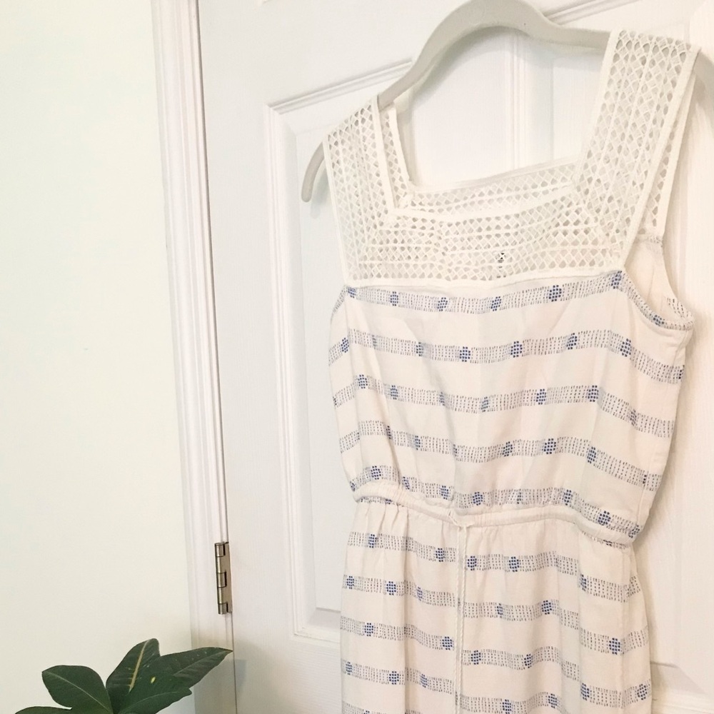 White and blue vintage style summer midi dress
